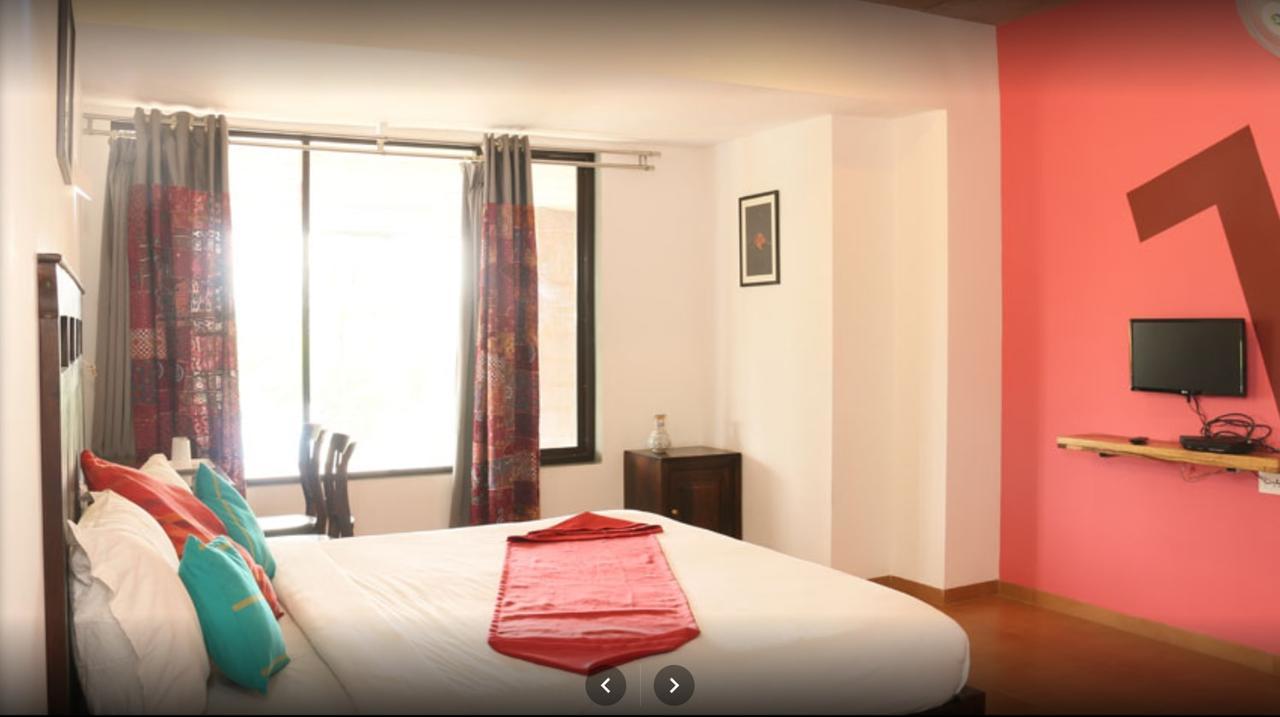 Hotel Zorba Inn Colhapur Exterior foto